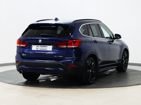 2021 BMW X1 - thumbnail 3