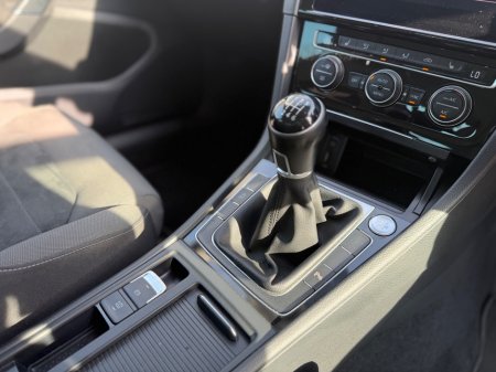 2018 Volkswagen Golf - thumbnail 13