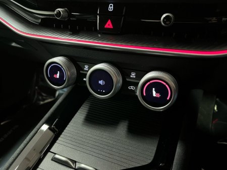 2025 Skoda Superb Sportline DSG 2.0TDI 150BHP - Reversing Camera - Ambient Lighting - Climate Control - Electric Heated Memory Seats - Keyless Start - Apple CarPlay/Android Auto €53,950 thumbnail