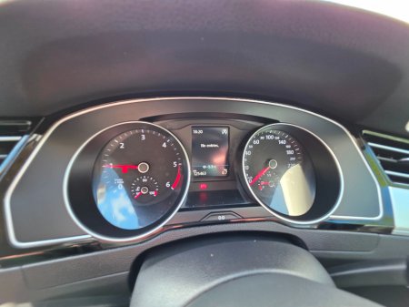 2016 Volkswagen Passat - thumbnail 12