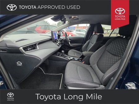 2025 Toyota Corolla 1.8 Hybrid Luna Sport 4Dr €34,949 thumbnail