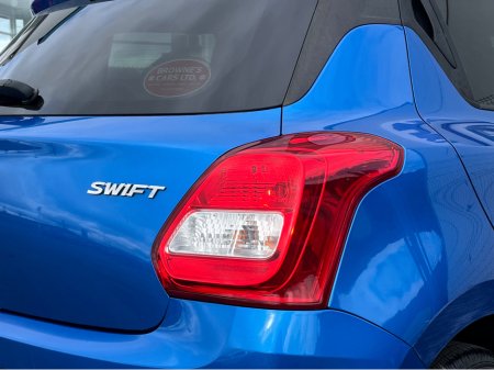 2017 Suzuki Swift - thumbnail 9