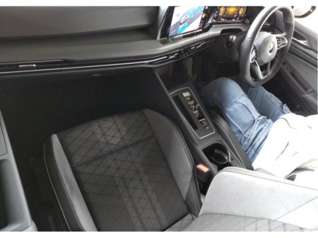 2022 Volkswagen Golf 1.5 eTSI 130HP R-Line DSG MHEV €28,950 thumbnail