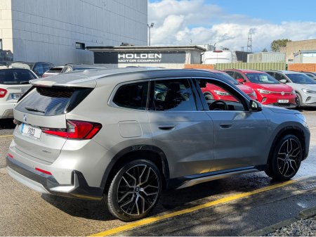 2023 BMW iX1 - thumbnail 8