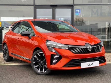 2026 Renault Clio Techno E-Tech full hybrid 145 (Ex -Stock)