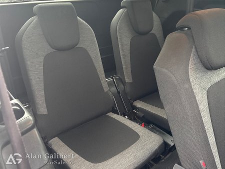 2017 Citroen Grand C4 Picasso 1.6 HDI 7 Seats FEEL  Automatic €13,995 thumbnail