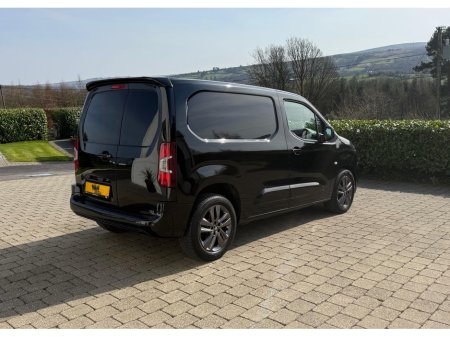 2019 Peugeot Partner - thumbnail 4