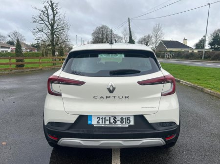 2021 Renault Captur TCe 100 Play €16,950 thumbnail