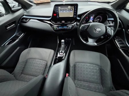 2022 Toyota C-HR 1.8 HYBRID SPORT BITONE €23,000 thumbnail