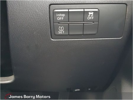 2017 Mazda Mazda3 1.5D 4DR (105ps) EXECUTIVE SE €10,950 thumbnail