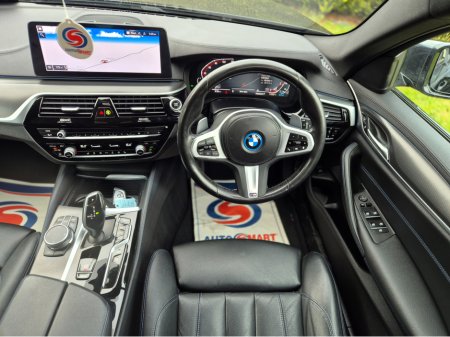 2021 BMW 5 Series - thumbnail 18