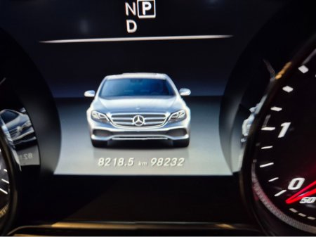 2019 Mercedes-Benz E Class - thumbnail 22