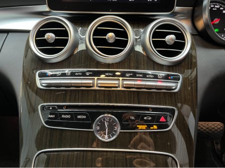 2016 Mercedes-Benz C Class €19950! 2016 MERCEDES-BENZ C220D AVANTGARDE 2.2 AUTOMATIC / CRUISE CONTROL / REVERSE CAMERA / ELECTRIC MEMORY & HEATED SEATS / €19,950 thumbnail