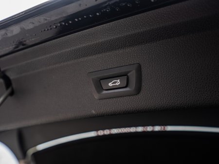 2016 BMW 3 Series - thumbnail 35