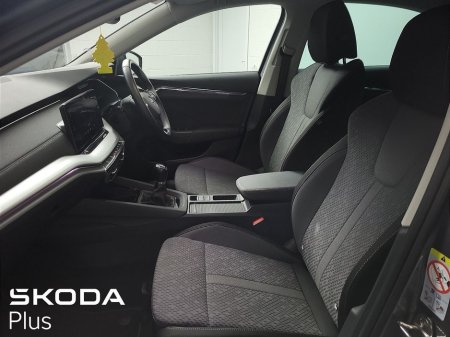 2023 Skoda Octavia - view 4