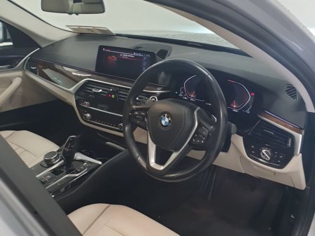2020 BMW 5 Series 520d SE Saloon 4DR AUTO €28,995 thumbnail