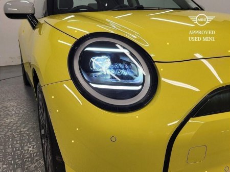 2024 MINI Hatch Cooper E €23,975 thumbnail