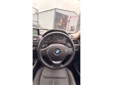 2017 BMW 3 Series - thumbnail 13