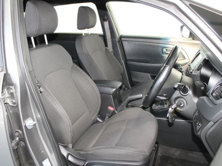 2017 Kia Carens 7 Seater EX 5DR €13,999 thumbnail