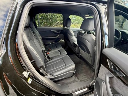 2024 Audi Q7 Q7 PHEV 55 TFSIE Q S LINE 394PS 4WD €83,950 thumbnail