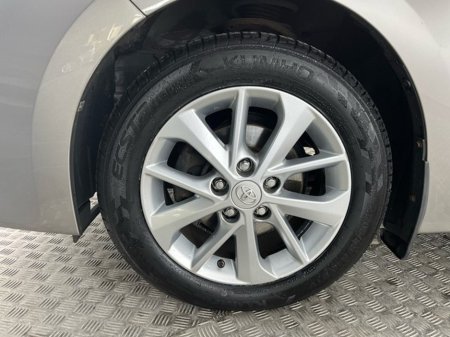 2015 Toyota Corolla - thumbnail 12