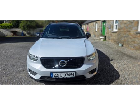 2022 Volvo XC40 - thumbnail 3