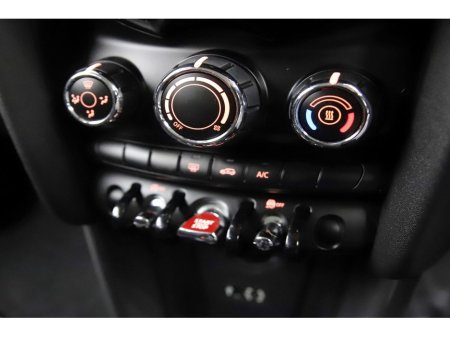 2018 MINI Hatch 1.5 6SPD 5DR *BI-TONE ROOF* €16,890 thumbnail