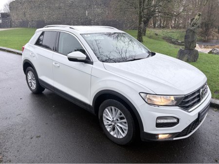 2018 Volkswagen T-Roc DESIGN 1.0 TSI MANUAL 6SPEED FWD 115HP 5DR €16,995 thumbnail