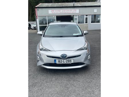 2016 Toyota Prius - thumbnail 2