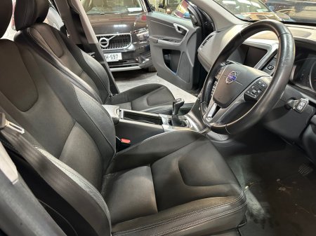 2016 Volvo XC60 - thumbnail 14