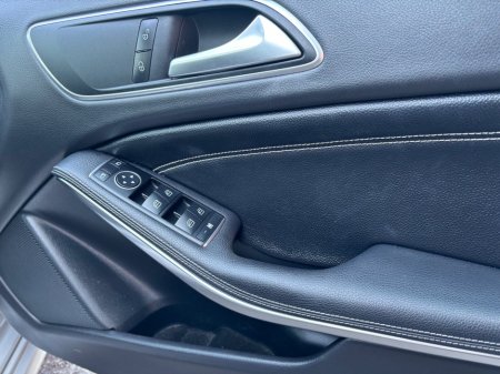 2016 Mercedes-Benz A Class - thumbnail 8