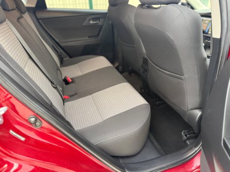 2018 Toyota Auris 1.2 D4-T 5Dr Luna Sport €14,950 thumbnail