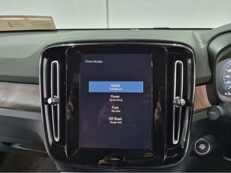 2023 Volvo XC40 T4 PLUS DARK RECHARGE AUTOMATIC **ONE OWNER / APPLE CARPLAY / CRUISE CONTROL / ELECTRIC BOOTLID / HEATED FRONT & REAR SEATS / HEATED STEERING WHEEL / 360 DEGREE CAMERA / WIRELESS PHONE CHARGING** €38,900 thumbnail