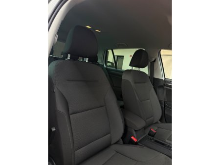 2018 Volkswagen Golf - thumbnail 9