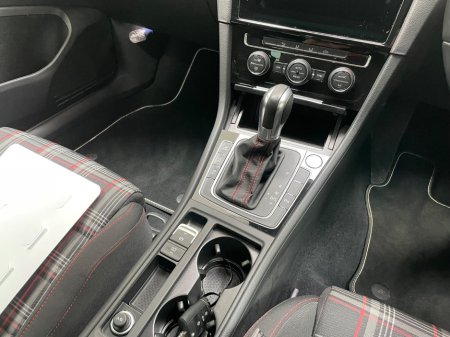 2019 Volkswagen Golf - thumbnail 23