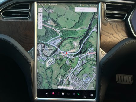 2019 Tesla Model S - thumbnail 11