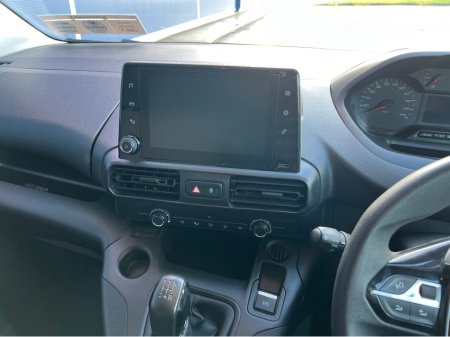 2020 Peugeot Partner PROF PLUS 1.5 BLUE HDI 100 3DR €8,900 thumbnail