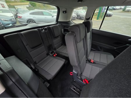 2016 Volkswagen Touran - thumbnail 11