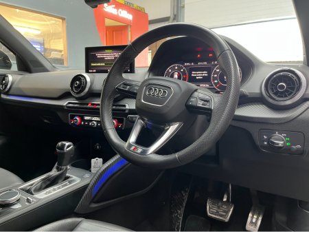 2023 Audi Q2 2023 AUDI Q2 35TDI S LINE 2.0 AUTOMATIC / CRUISE CONTROL / REVERSE CAMERA / HEATED SEATS / PADDLE SHIFTERS / APPLE CARPLAY thumbnail