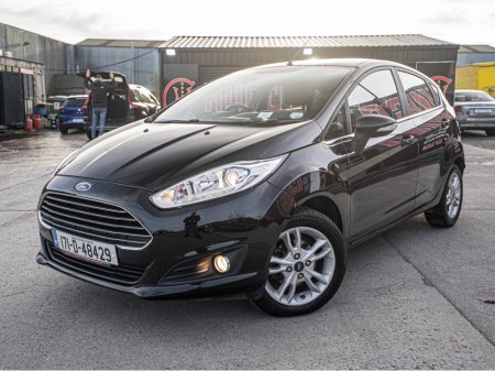 2017 Ford Fiesta - thumbnail 3