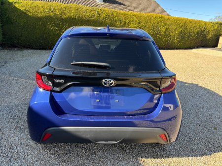 2022 Toyota Yaris - thumbnail 5
