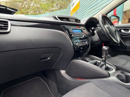 2016 Nissan Qashqai - thumbnail 10