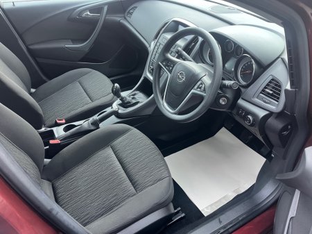 2018 Opel Astra SALOON 1.6 CDTI 110PS 4DR Diesel * Low  Mileage * €13,950 thumbnail