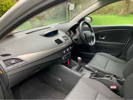 2013 Renault Megane - thumbnail 16