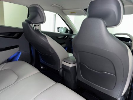 2025 Kia EV6 - thumbnail 6