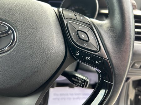 2018 Toyota C-HR - thumbnail 14