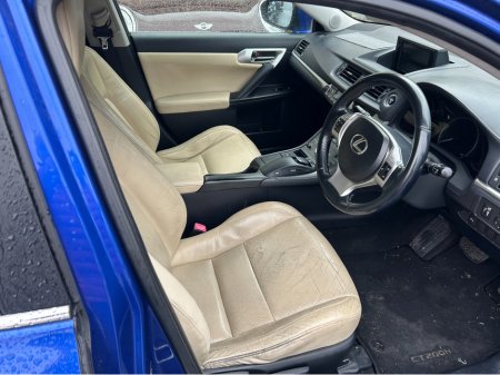 2011 Lexus CT 200 h CT 200H AUTOMATIC///LOVELY BEIGE LEATHER WITH HEATED SEATS///SAT NAV///REVERSE CAMERA///NCT AND LOW TAX JUST 190 EUROS////LOVELY CAR FOR THE MONEY €6,999 thumbnail