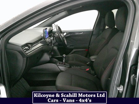 2021 Ford Focus ST-LINE TDCI thumbnail