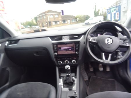 2017 Skoda Octavia - thumbnail 8