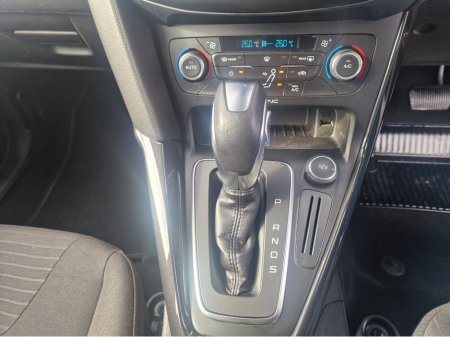 2015 Ford Focus - thumbnail 26